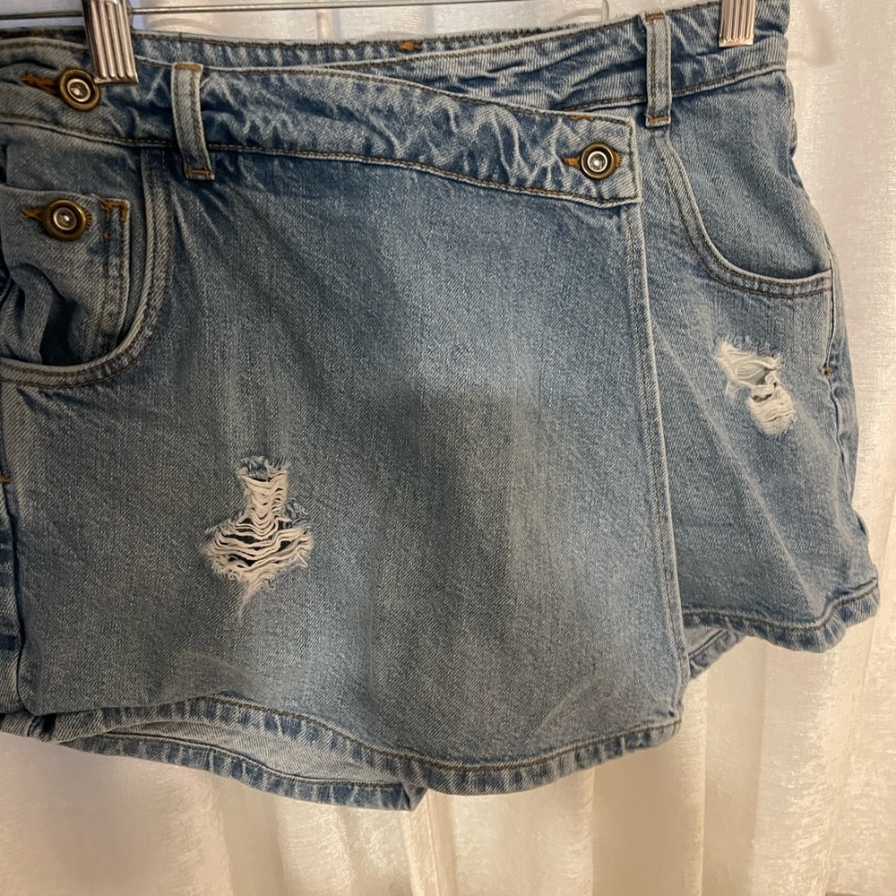 Zara criss cross w denim shorts